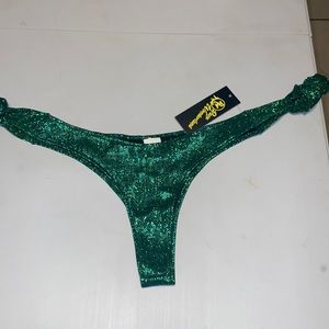 New w/tags Adjustable glitter bottoms